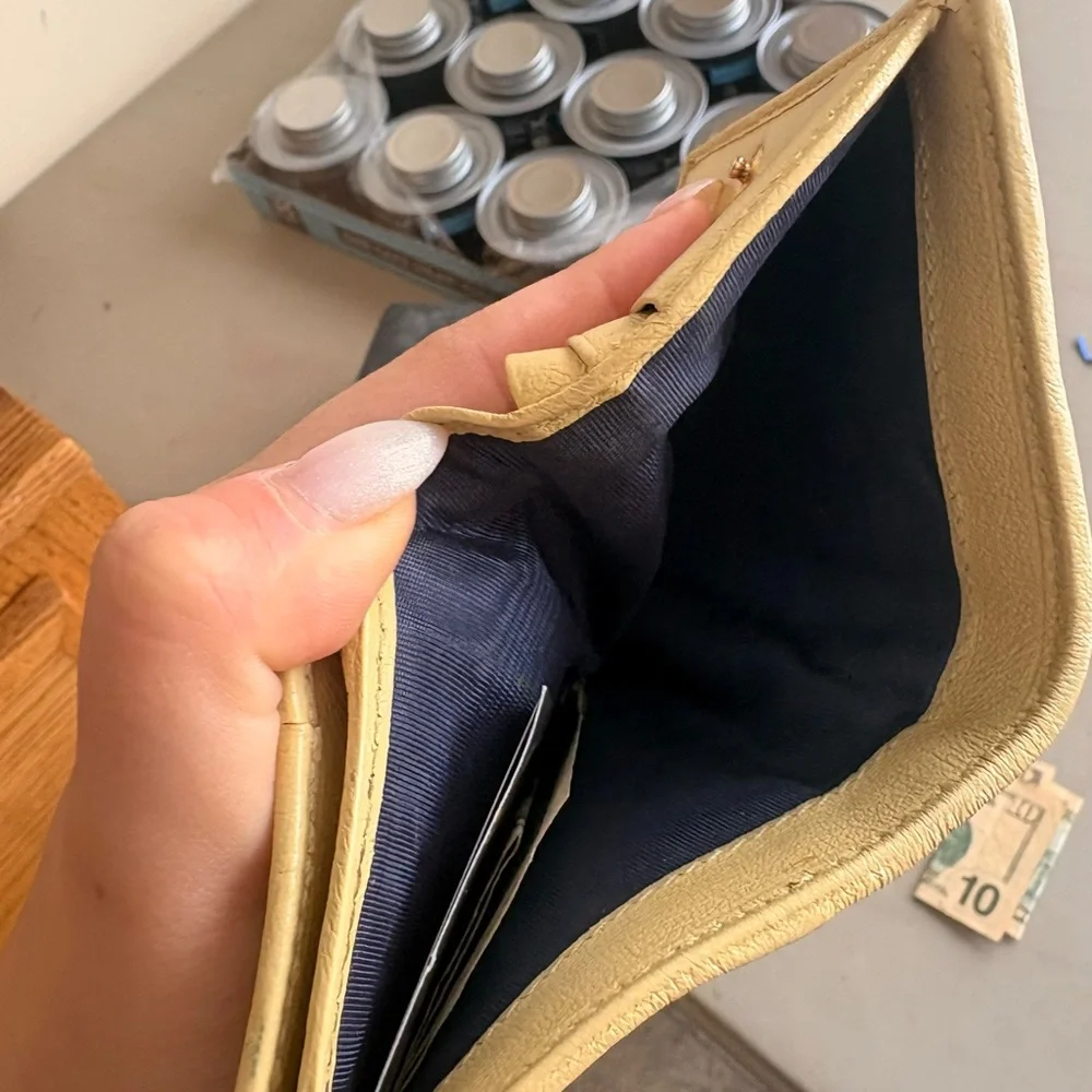 Gucci Women's Wallet - Picture 10 of 11